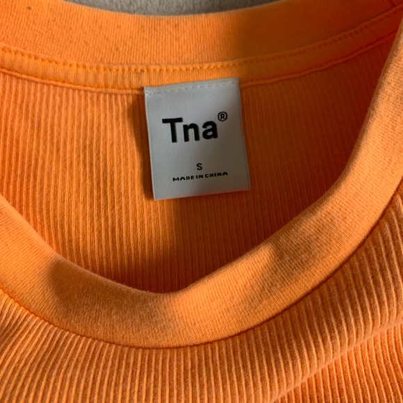 Aritzia ribbed tee - Picture 2 of 2